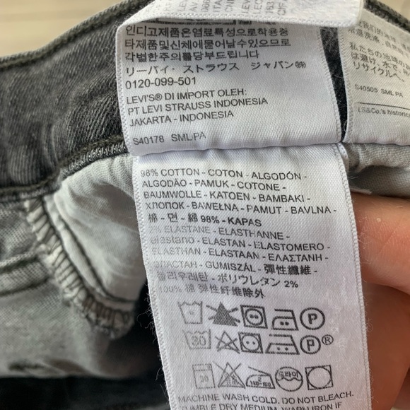 Levi’s Faded Black Midi Denim Skirt - Picture 9 of 12